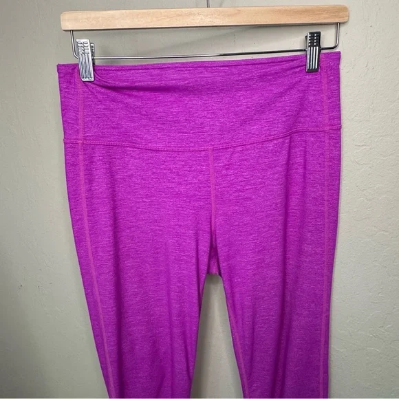 ATHLETA Chaturanga Athletic Capri Tights Leggings Magenta Style# 212387-02 Yoga - Picture 4 of 11